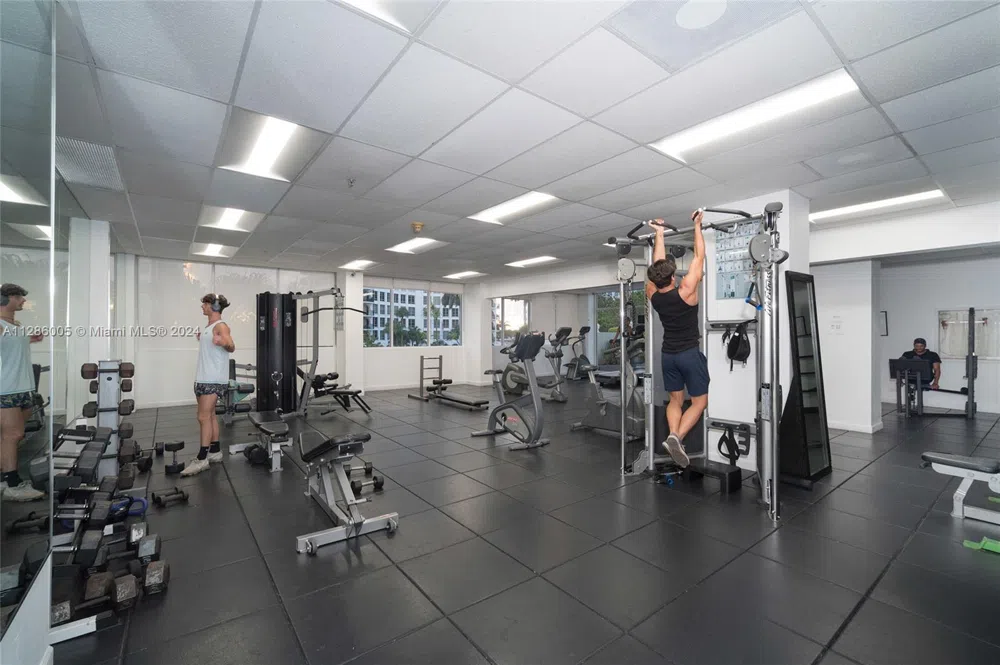 5601 Collins Ave #1206 Miami Beach, FL 33140