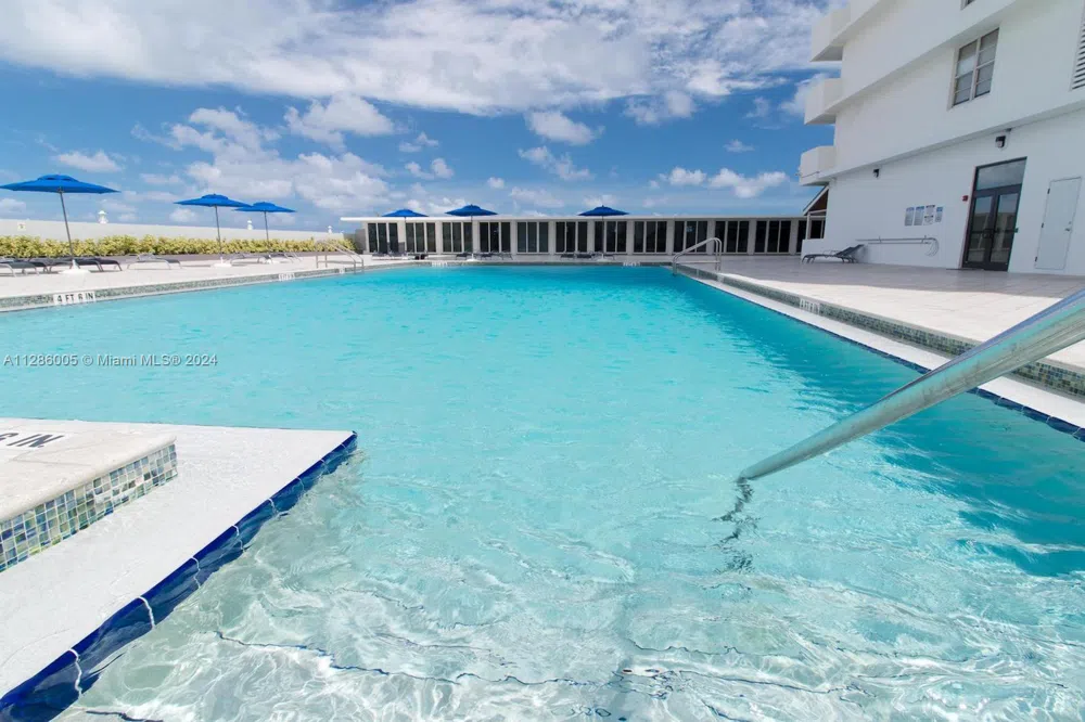 5601 Collins Ave #1206 Miami Beach, FL 33140