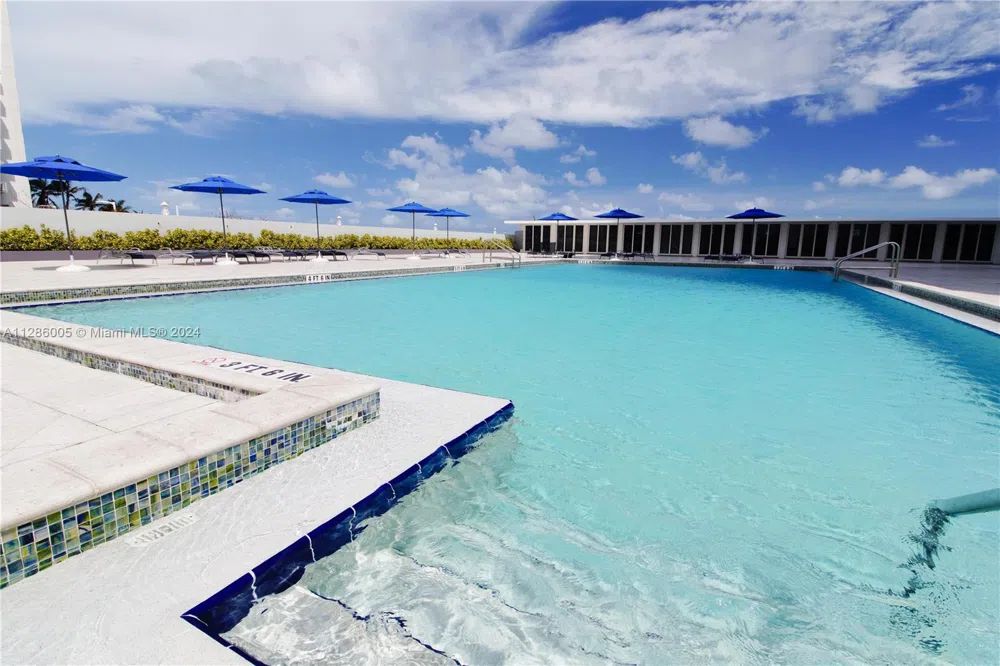 5601 Collins Ave #1206 Miami Beach, FL 33140