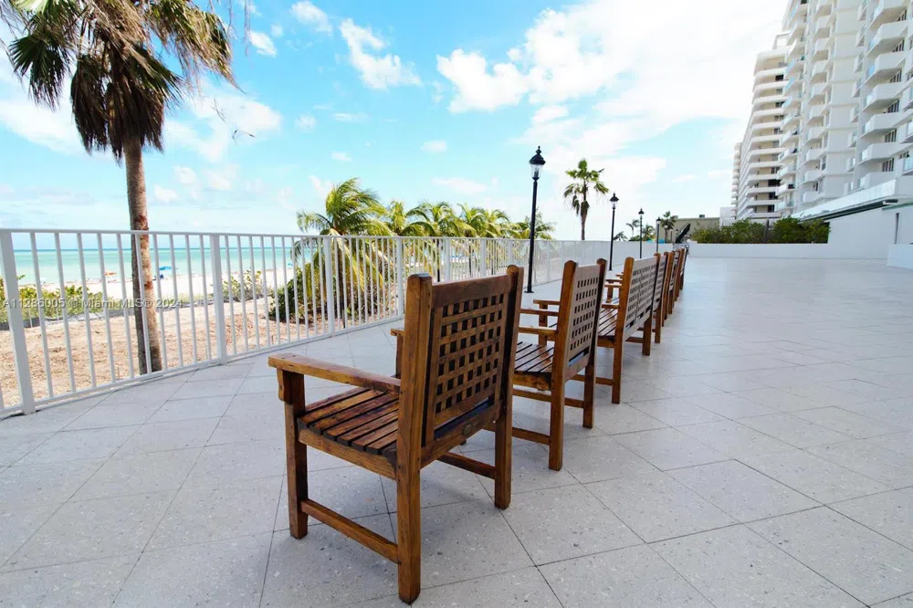 5601 Collins Ave #1206 Miami Beach, FL 33140