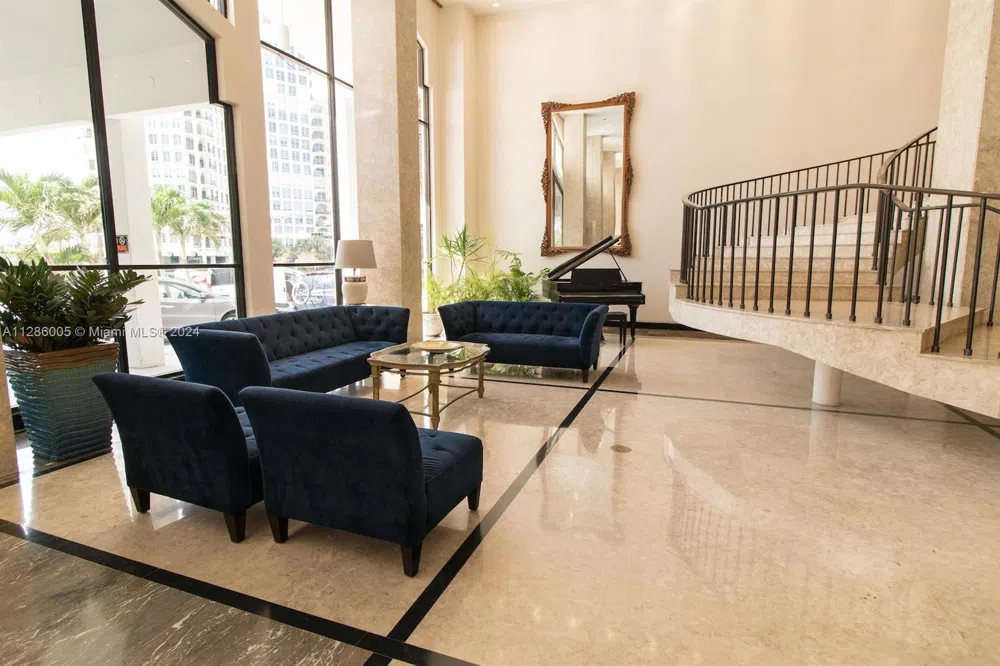 5601 Collins Ave #1206 Miami Beach, FL 33140