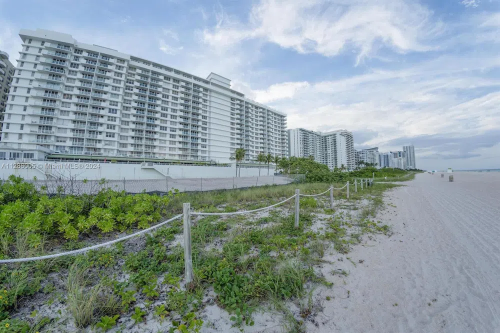 5601 Collins Ave #1206 Miami Beach, FL 33140