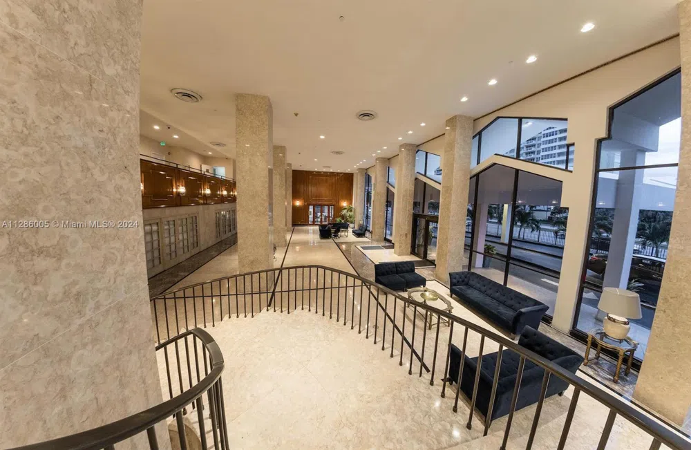 5601 Collins Ave #1206 Miami Beach, FL 33140