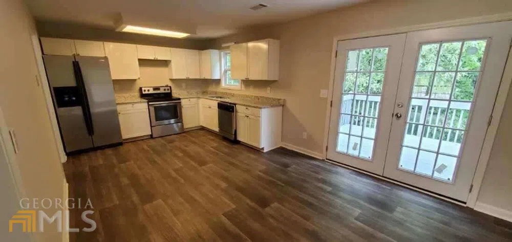 6050 April DR Sugar Hill, GA 30518