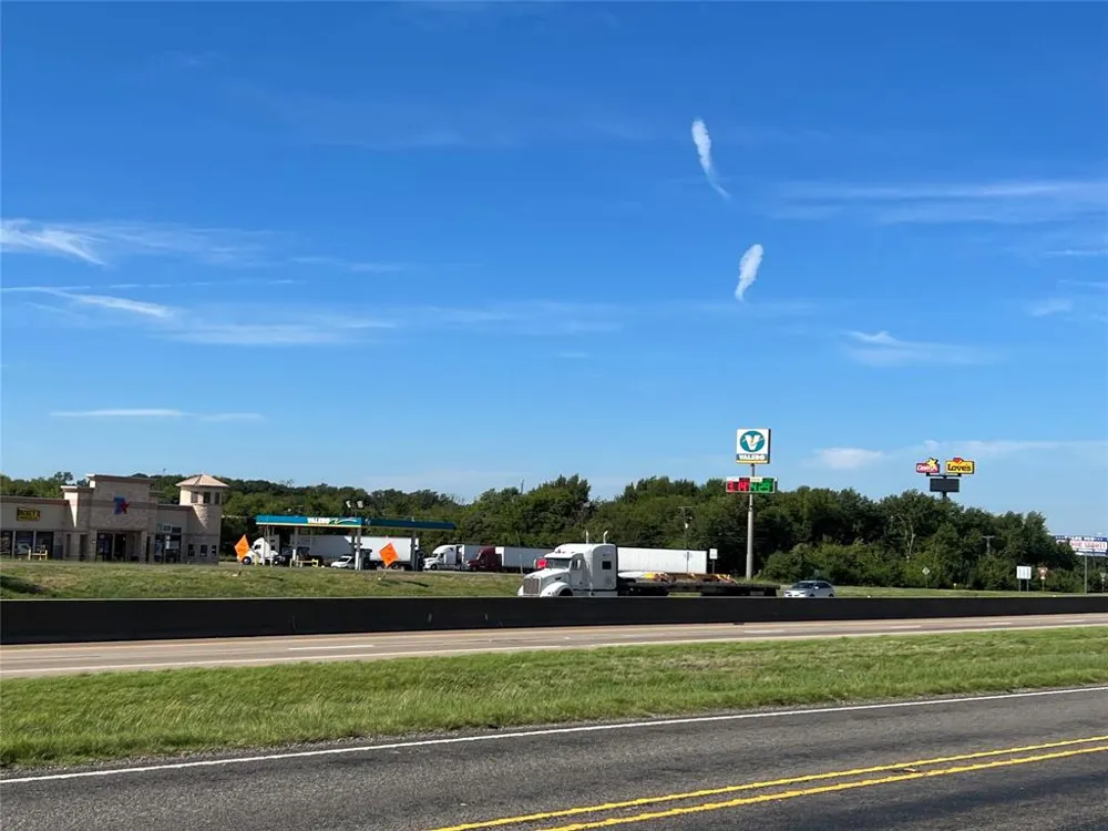 Interstate Hwy 30 Corner Sulphur Springs, TX 75482