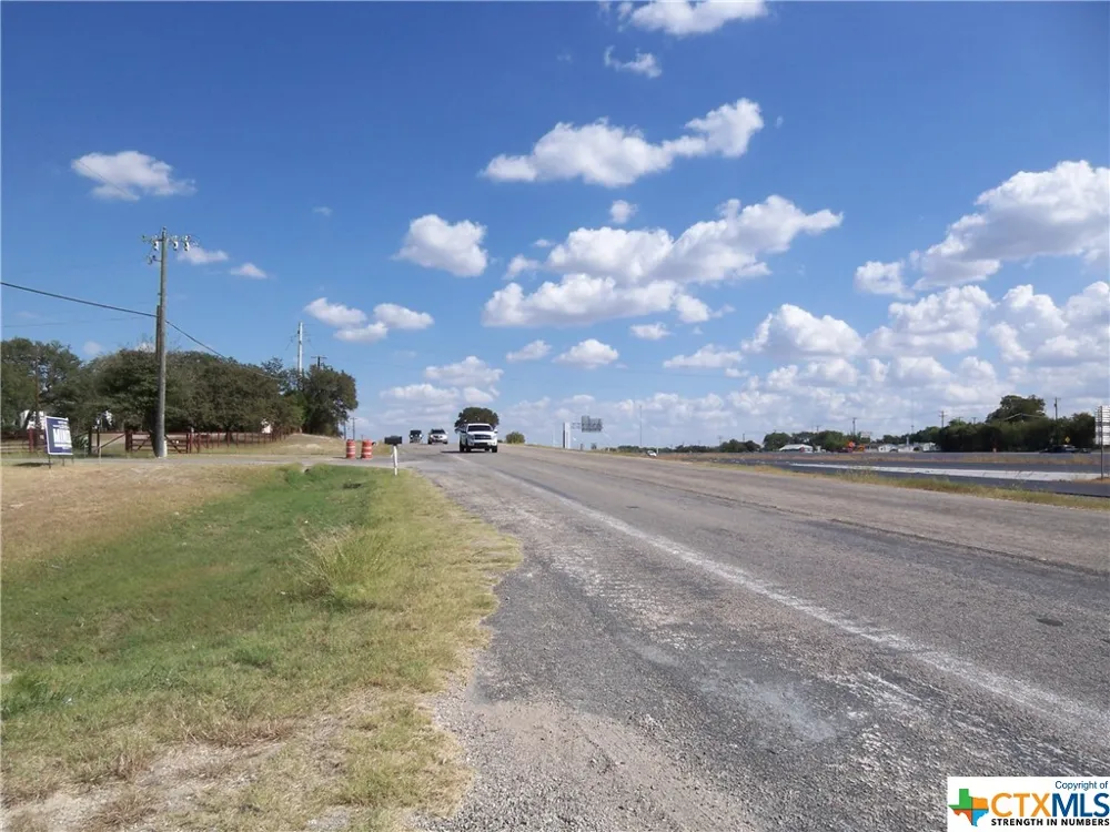 1901 W US HWY 190 I-14 Belton, TX 76513
