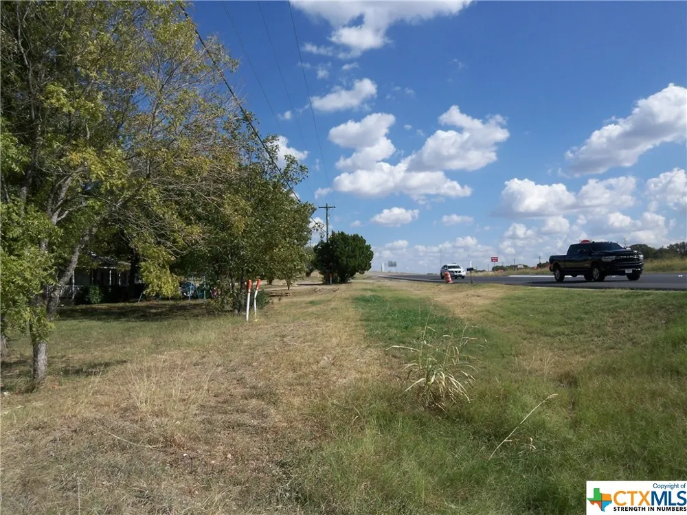 1901 W US HWY 190 I-14 Belton, TX 76513