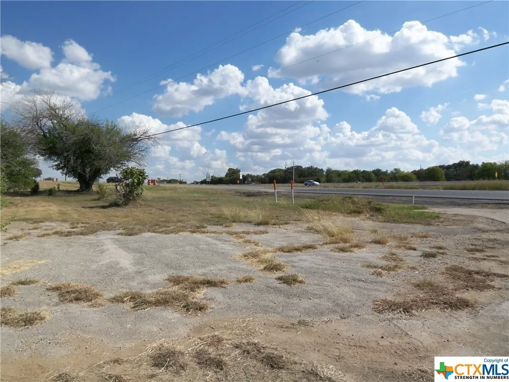 1901 W US HWY 190 I-14 Belton, TX 76513