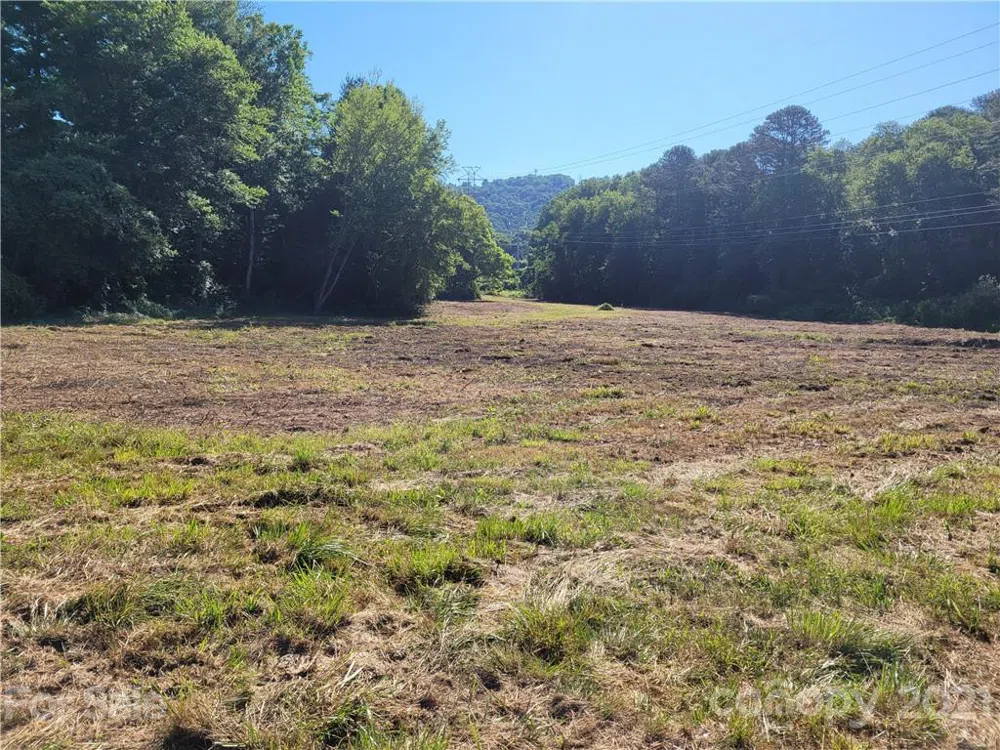 99999 Hendersonville Road Arden, NC 28704
