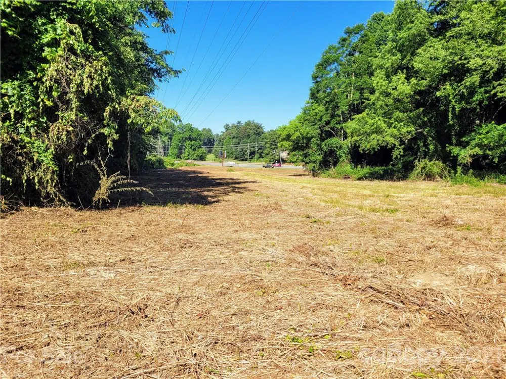 99999 Hendersonville Road Arden, NC 28704