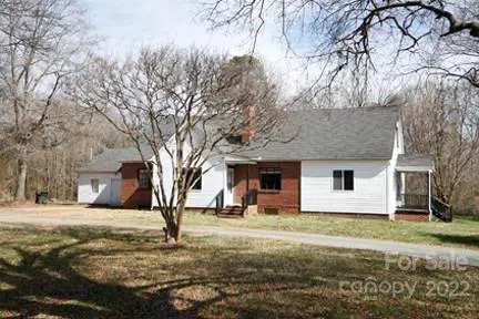 10003 Idlewild Road Matthews, NC 28105