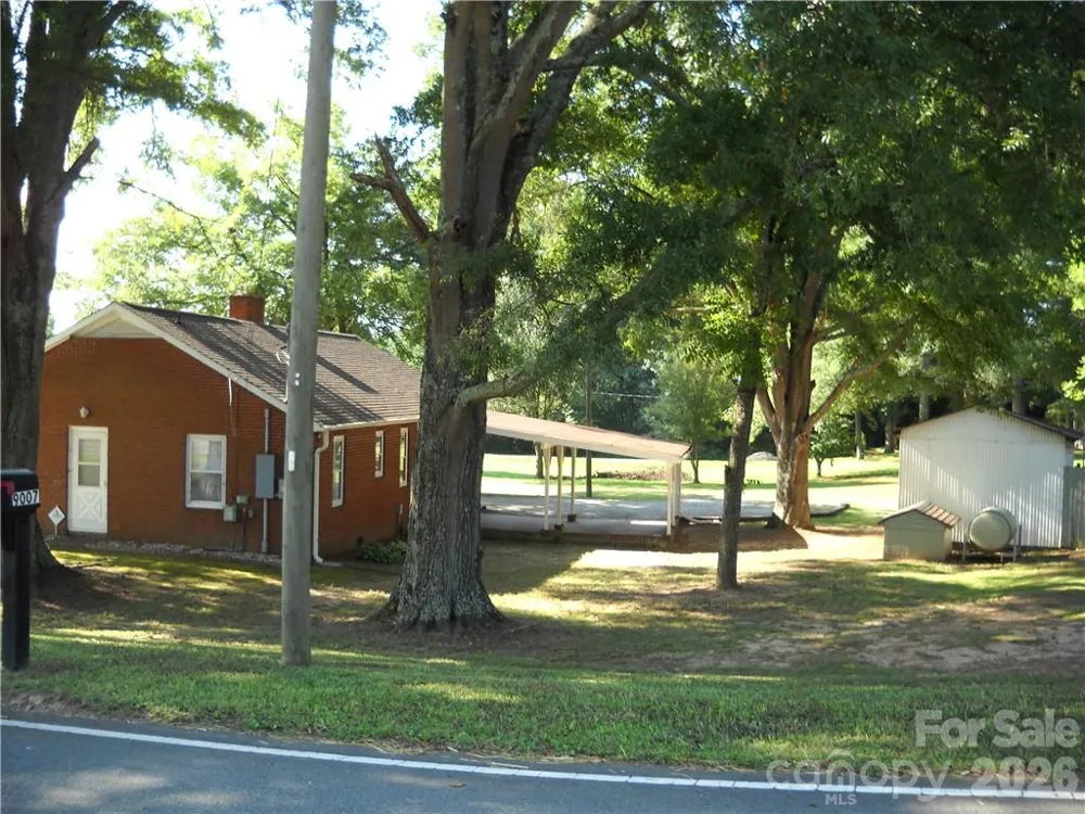 9007 Beatties Ford Road Huntersville, NC 28078