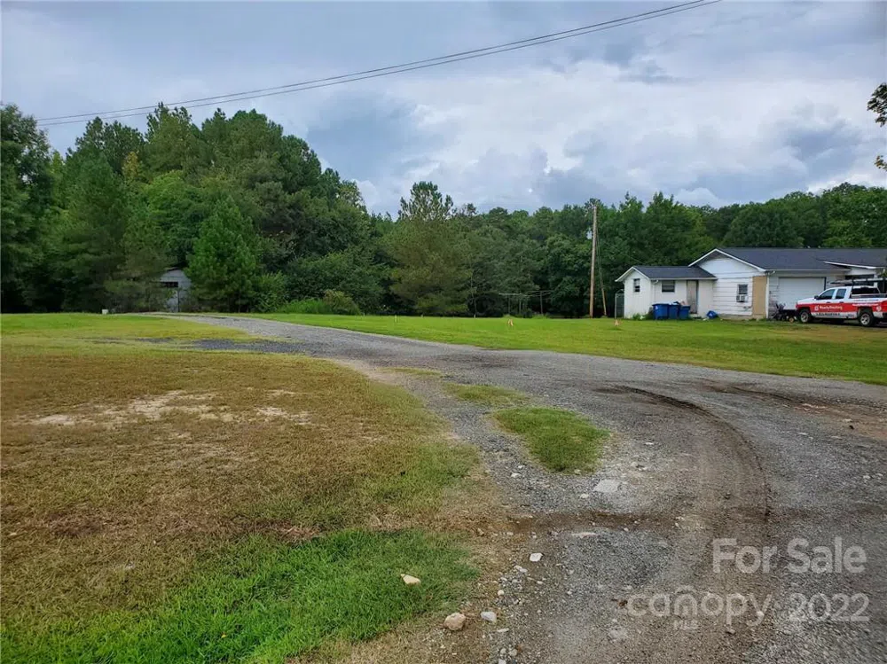 3305 Drake Road Midland, NC 28107