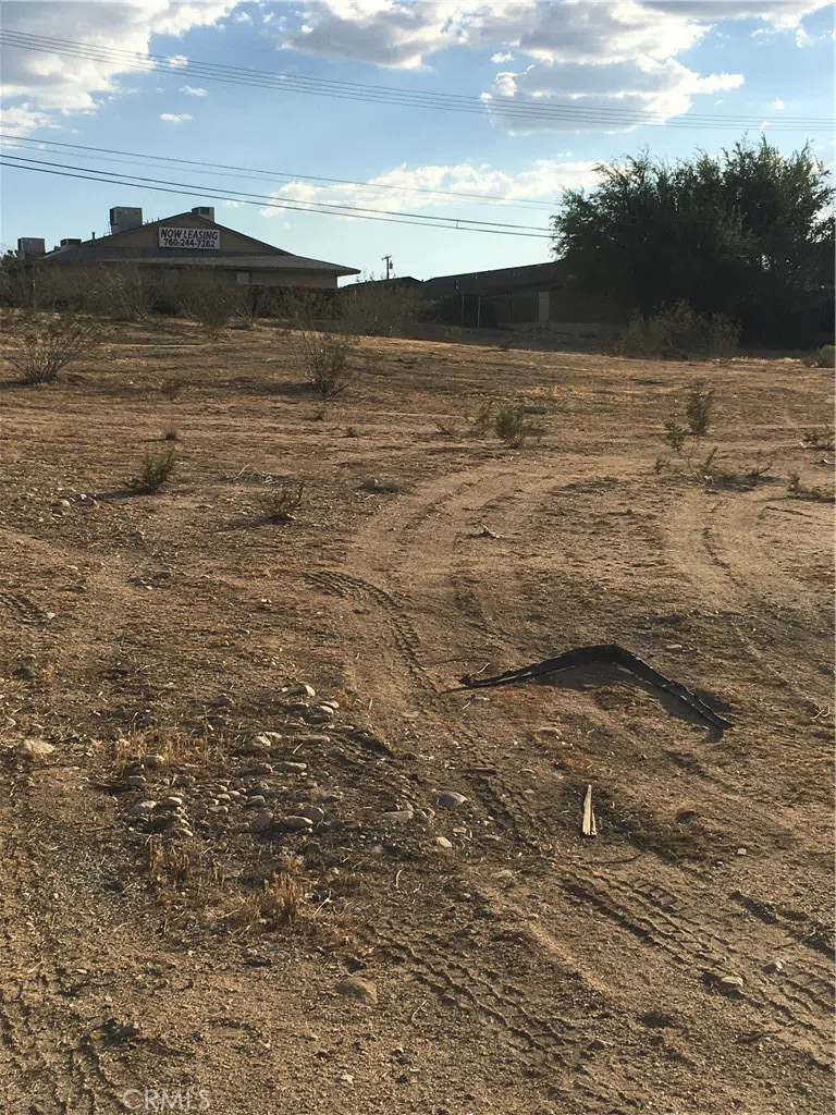 Outer Bear Valley Road Hesperia, CA 92345