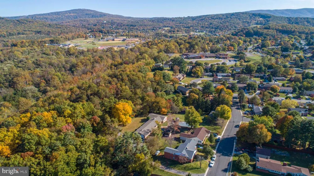 BRAXTON ROAD Front Royal, VA 22630