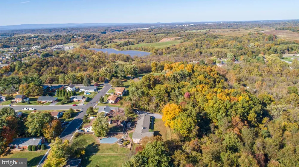 BRAXTON ROAD Front Royal, VA 22630