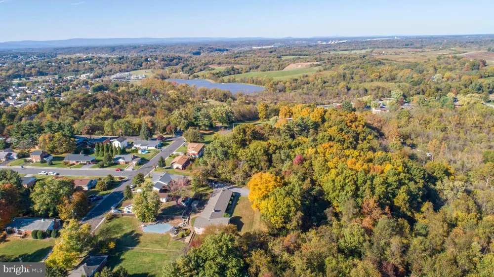 BRAXTON ROAD Front Royal, VA 22630