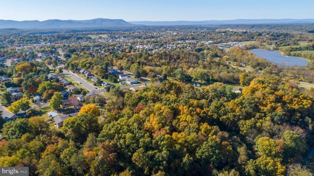 BRAXTON ROAD Front Royal, VA 22630