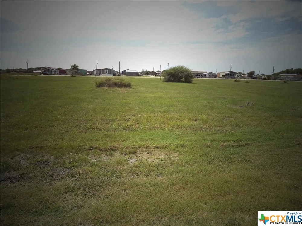 1009 W Denver Avenue Seadrift, TX 77983