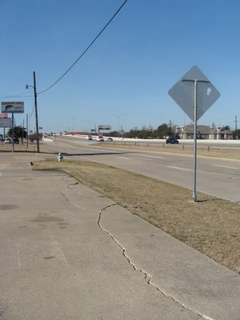 710 E Interstate 30 #B Garland, TX 75043