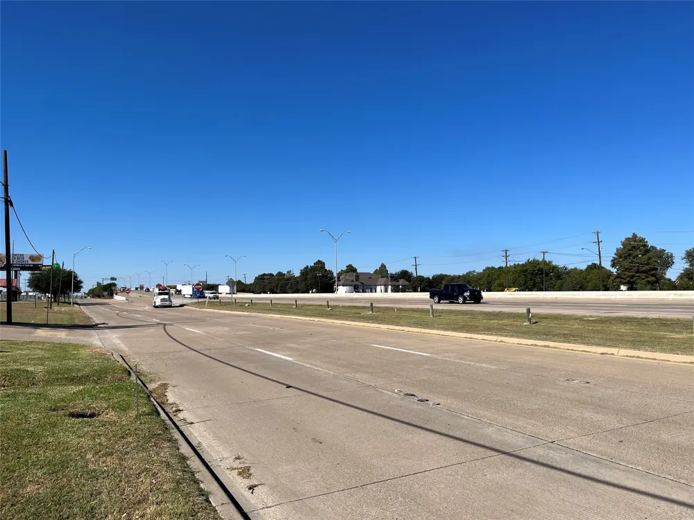 710 E Interstate 30 #B Garland, TX 75043