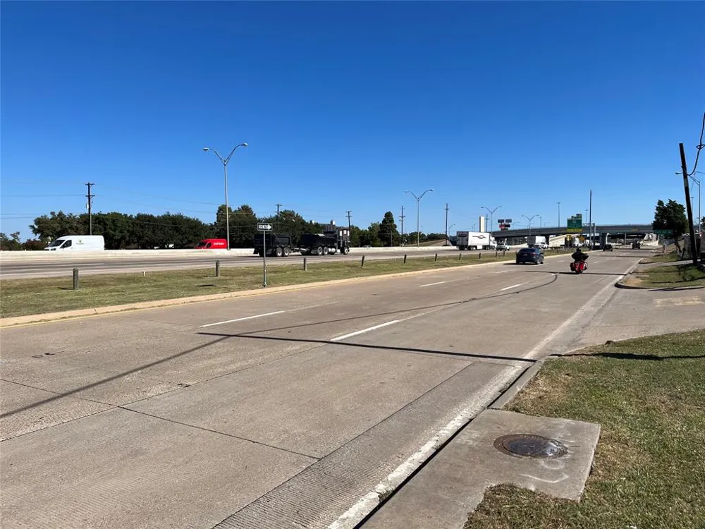 710 E Interstate 30 #B Garland, TX 75043