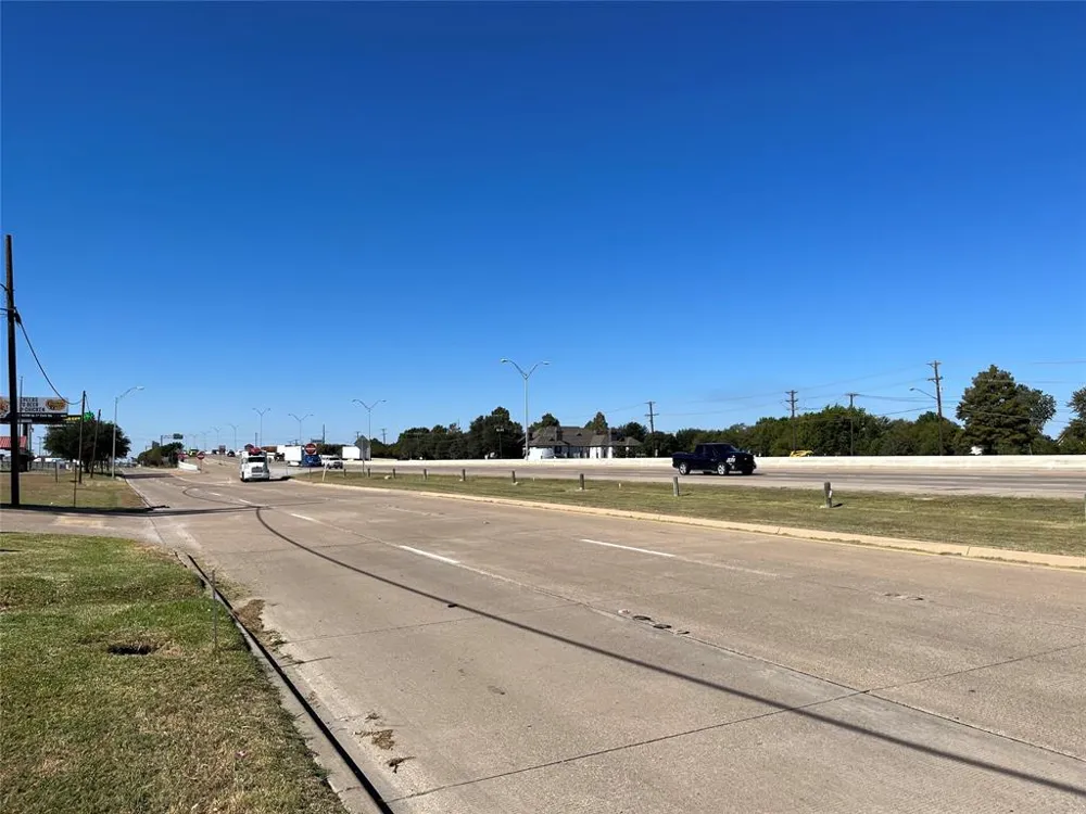 710 E Interstate 30 #B Garland, TX 75043