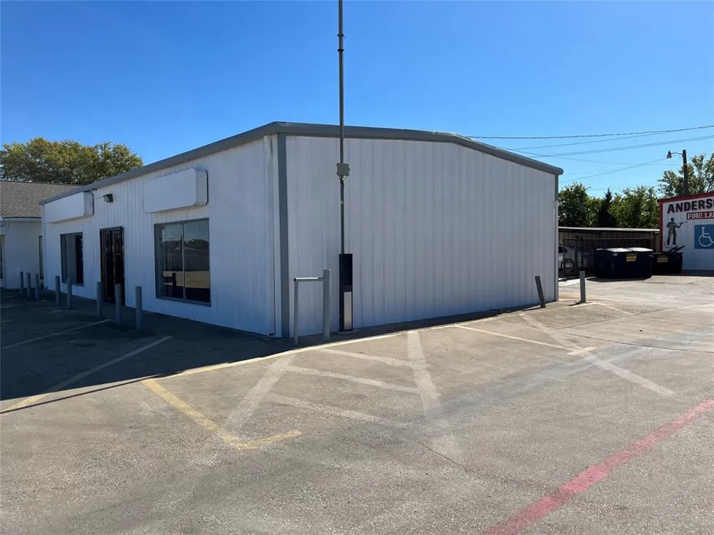 710 E Interstate 30 #B Garland, TX 75043