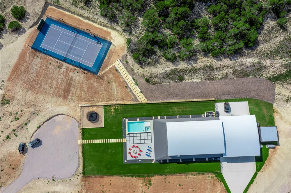 901 High Mountain Road Burnet, TX 78611