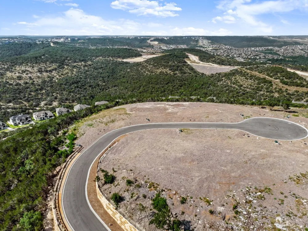 106 Montana Del Oro Way Spicewood, TX 78669