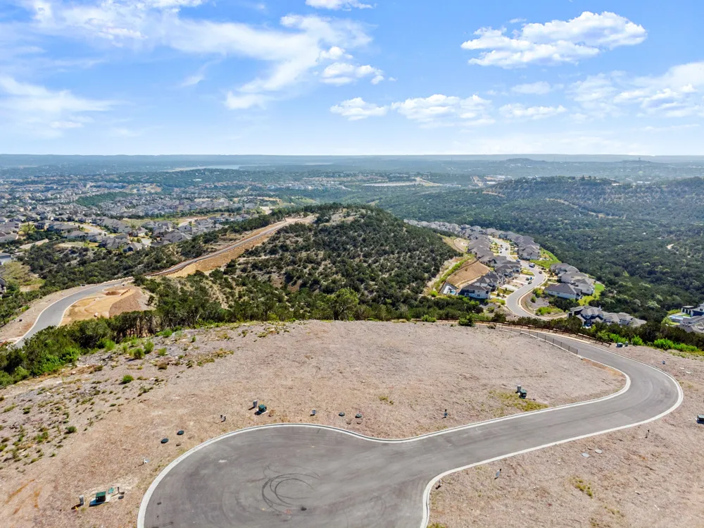 106 Montana Del Oro Way Spicewood, TX 78669