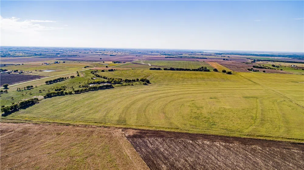 Fm 1063 Thrall, TX 76578