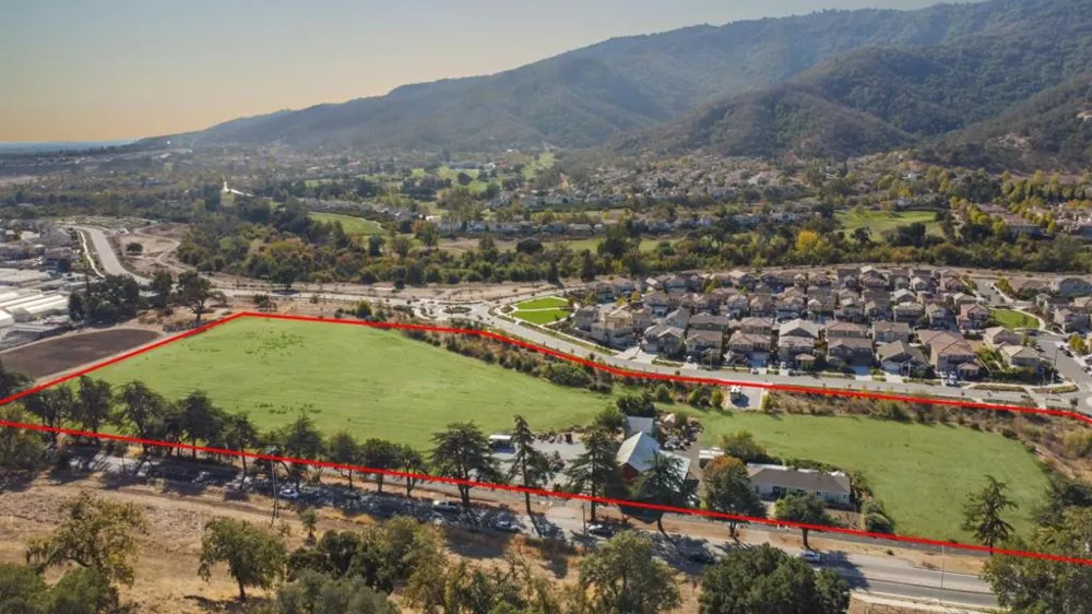 2480 Hecker Pass Road Gilroy, CA 95020