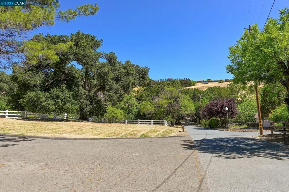 5433 Alhambra Valley Rd Martinez, CA 94553