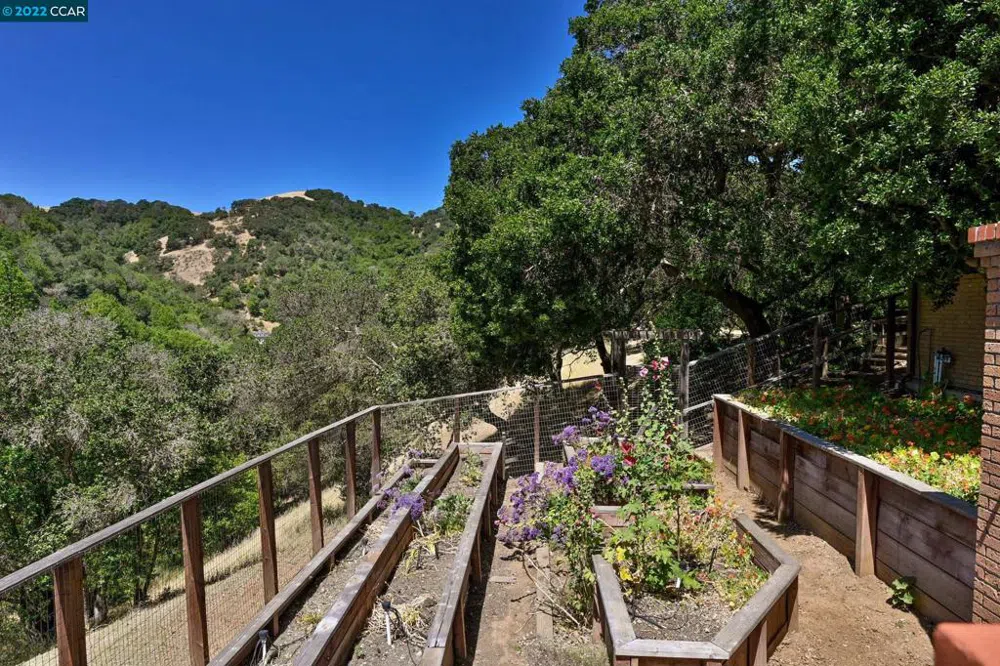 5433 Alhambra Valley Rd Martinez, CA 94553