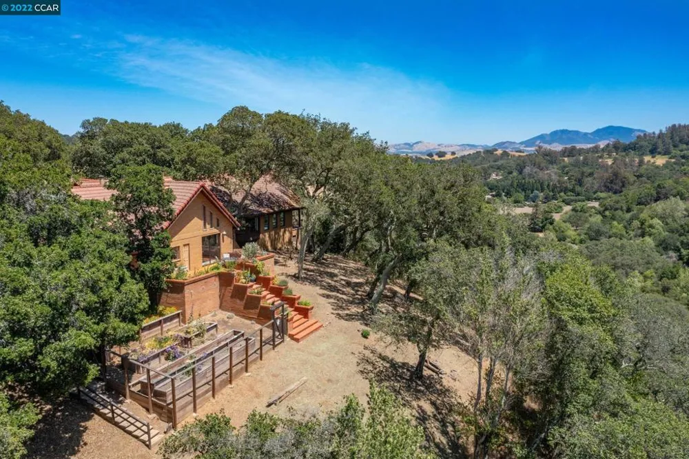 5433 Alhambra Valley Rd Martinez, CA 94553