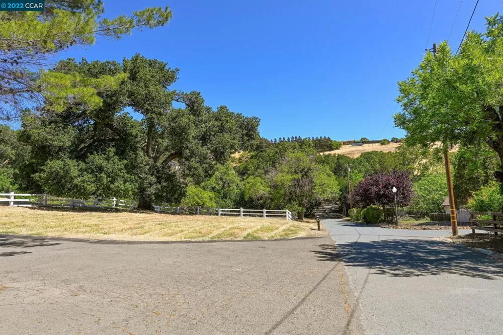 5433 Alhambra Valley Rd Martinez, CA 94553