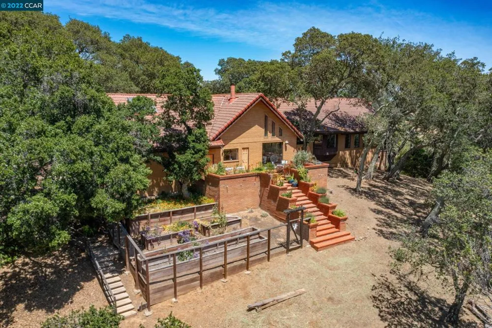 5433 Alhambra Valley Rd Martinez, CA 94553