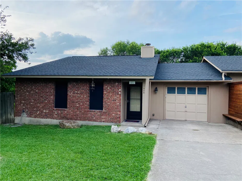 702 Blackwell Avenue #A Manchaca, TX 78652