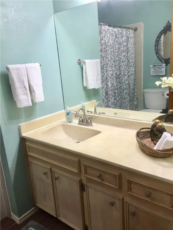 702 Blackwell Avenue #A Manchaca, TX 78652