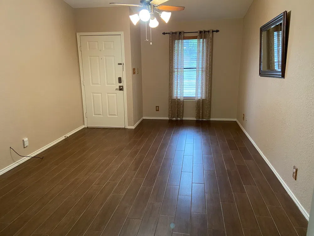 702 Blackwell Avenue #A Manchaca, TX 78652