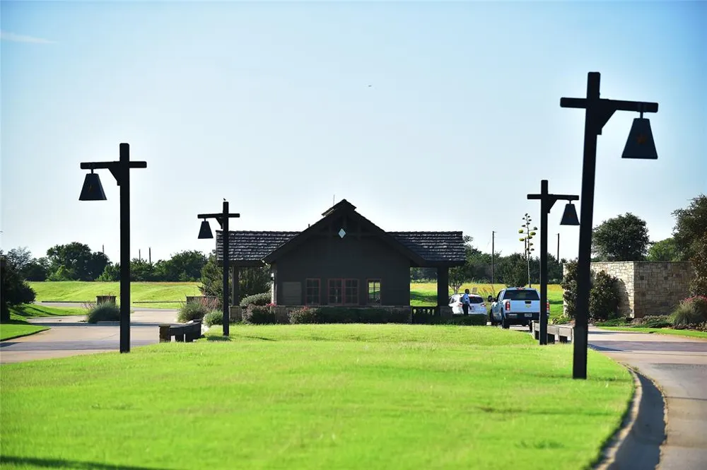 37 Pine Hills Lane Gordonville, TX 76245
