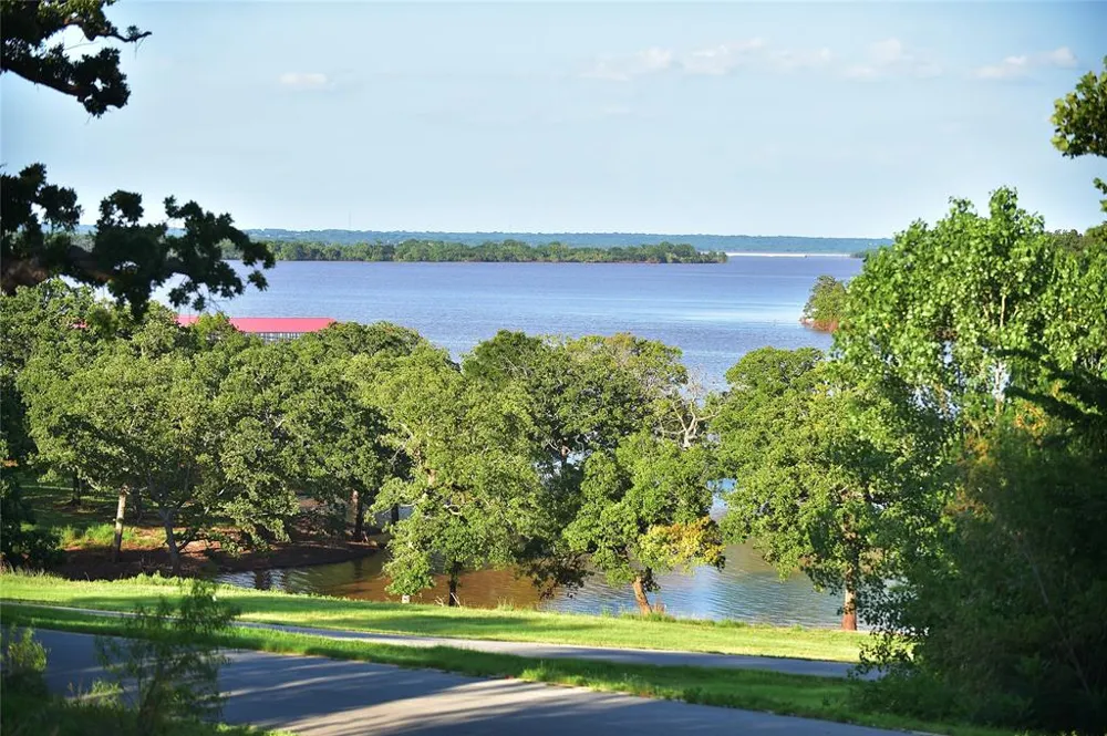 37 Pine Hills Lane Gordonville, TX 76245