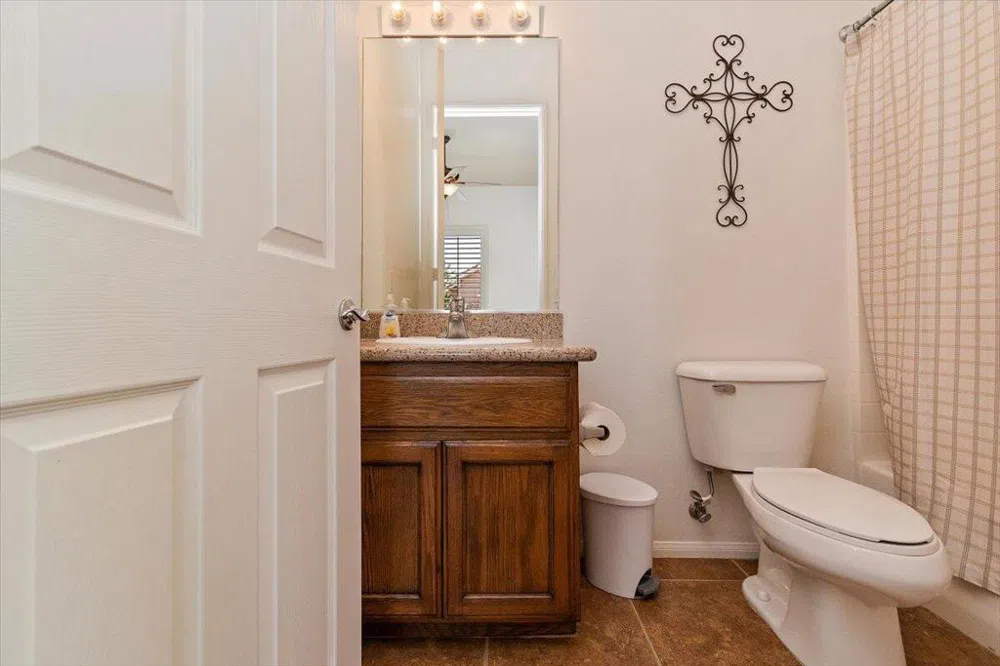 49580 Wayne Street Indio, CA 92201