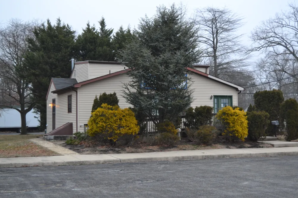 3701 Us Highway 9 Howell, NJ 07731