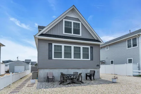 24 Virginia Avenue #Front  & Rear