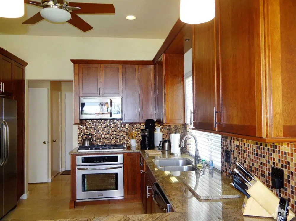 47128 El Menara Circle Palm Desert, CA 92260