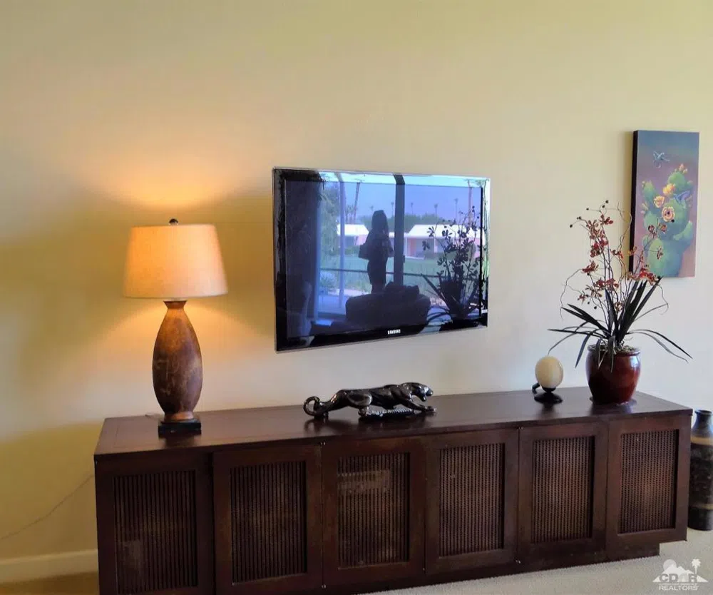 47128 El Menara Circle Palm Desert, CA 92260