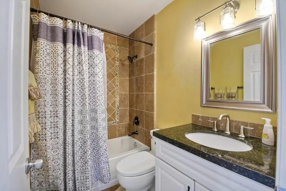 4243 Arroyo Vista Way #330 Oceanside, CA 92057