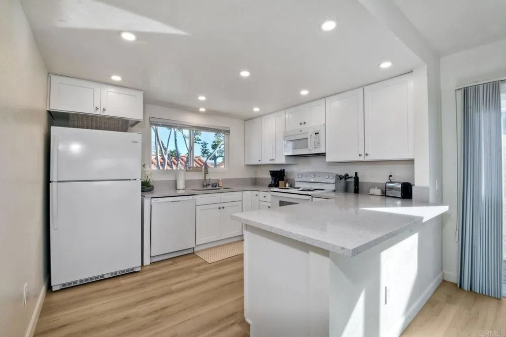 6675 Paseo Del Norte #B Carlsbad, CA 92011